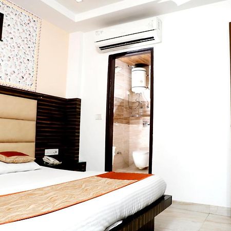 Hotel Baba Inn-By Rcg Hotels New Delhi Extérieur photo