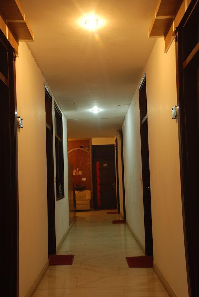 Hotel Baba Inn-By Rcg Hotels New Delhi Extérieur photo