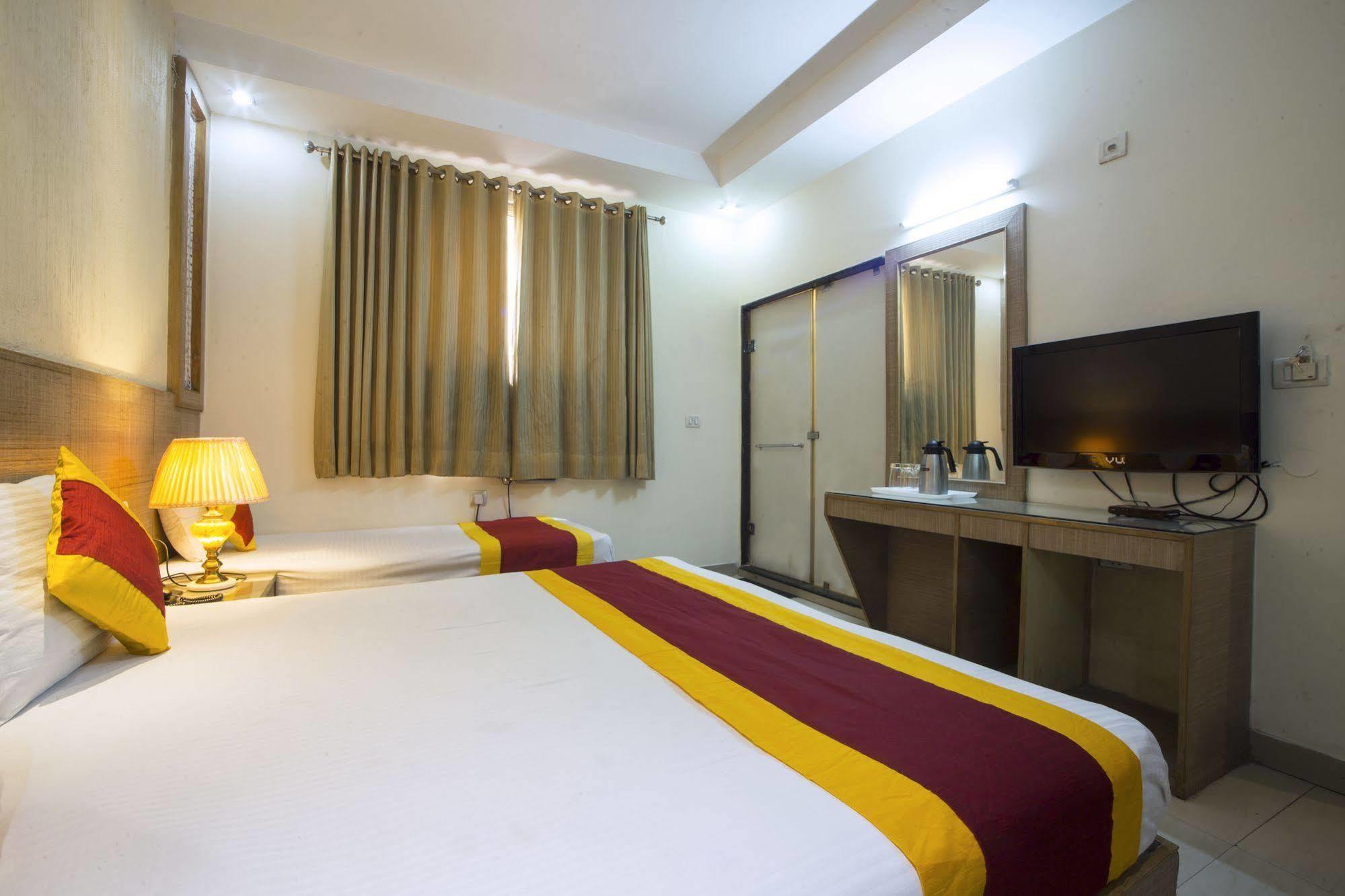 Hotel Baba Inn-By Rcg Hotels New Delhi Extérieur photo