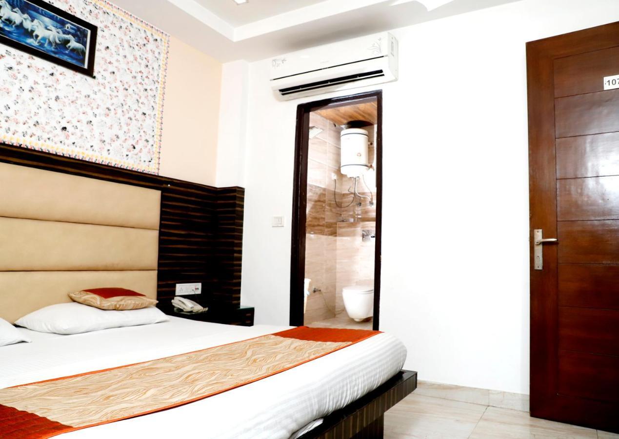 Hotel Baba Inn-By Rcg Hotels New Delhi Extérieur photo